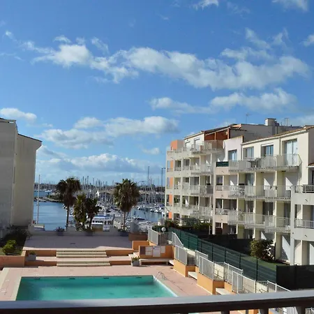 Cap D'agde: Appt 2 Pieces Cabine, 6 Couchages, Proche Plage, Loggia, Parking - Fr-1-249-127 Agde