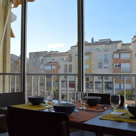 Cap D'agde: Appt 2 Pieces Cabine, 6 Couchages, Proche Plage, Loggia, Parking - Fr-1-249-127 *