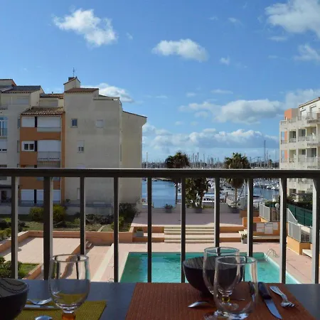 Cap D'agde: Appt 2 Pieces Cabine, 6 Couchages, Proche Plage, Loggia, Parking - Fr-1-249-127 *