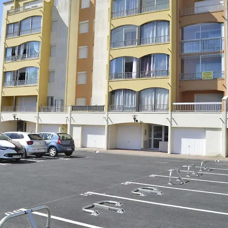 شقة Cap D'agde: Appt 2 Pieces Cabine, 6 Couchages, Proche Plage, Loggia, Parking - Fr-1-249-127