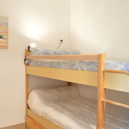 Cap D'agde: Appt 2 Pieces Cabine, 6 Couchages, Proche Plage, Loggia, Parking - Fr-1-249-127 Agde