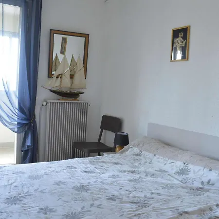 Cap D'agde: Appt 2 Pieces Cabine, 6 Couchages, Proche Plage, Loggia, Parking - Fr-1-249-127 شقة آجد