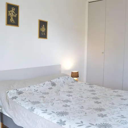 Cap D'agde: Appt 2 Pieces Cabine, 6 Couchages, Proche Plage, Loggia, Parking - Fr-1-249-127 شقة